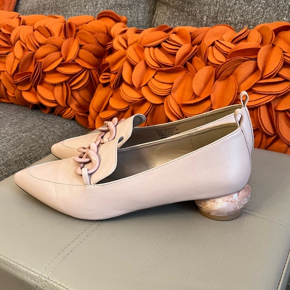 ❣️JustFab Bold In Business Blush Pink Chainlink Flats❣️ - Picture 6 of 11